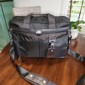 Tumi messenger bag